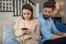 What is Pocketing in a Relationship: Causes, Signs & Solutions