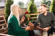 How to Seduce a Girl and Start a Relationship: 15 Gentle Ways