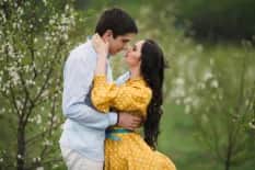 100 Would You Rather Questions for Couples (Funny, Romantic, Spicy )